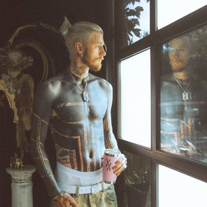 mgk のアバター